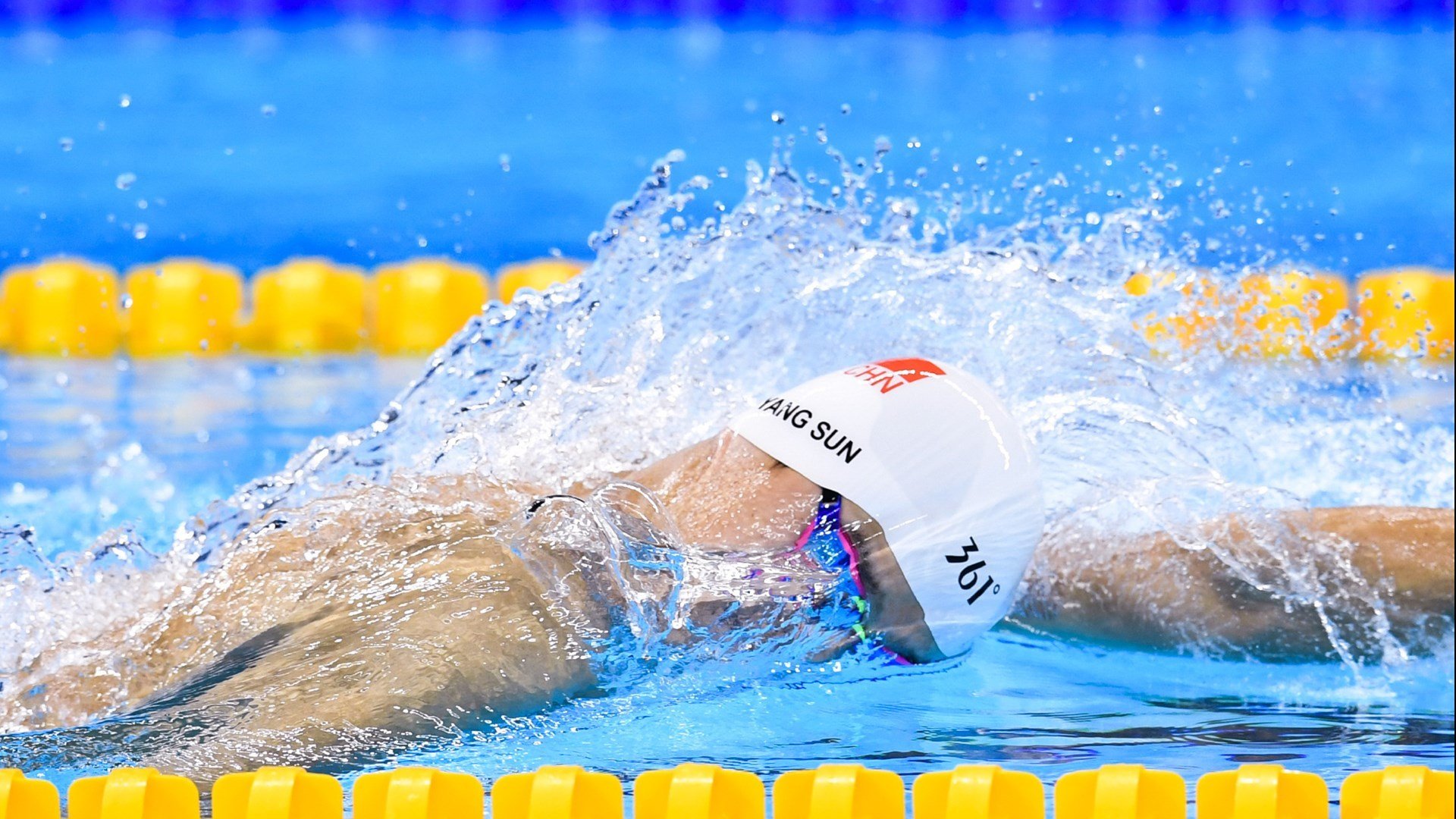 浓眉制胜一击，马刺客场终结独行侠连胜势头