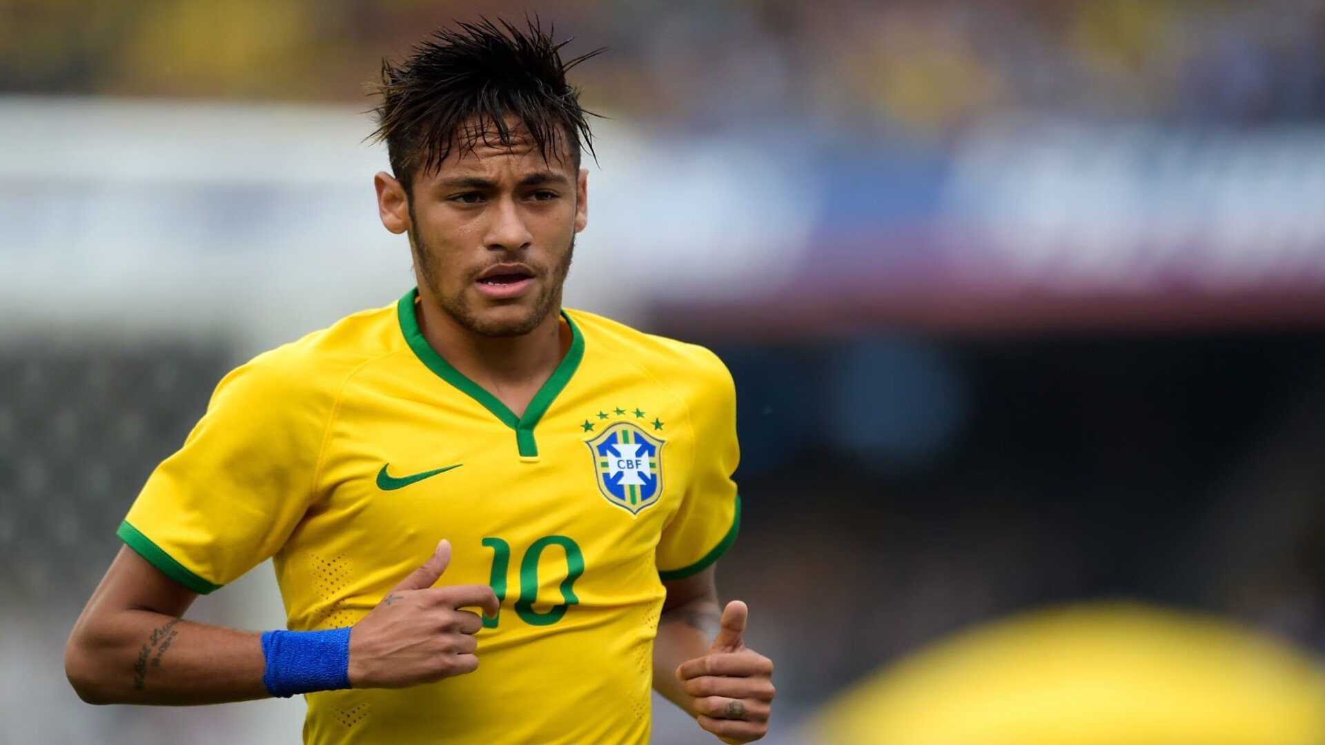 铁壁阿劳霍，巴萨战术棋局中，如何以唯一防守哲学锁死卡塔尔之矛