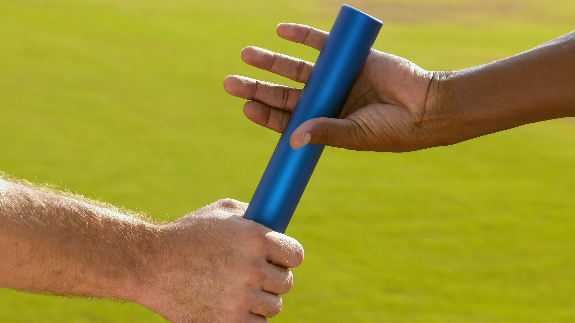 穆勒高光表现照亮巴黎夜空，全面压制诠释现代足球统治力