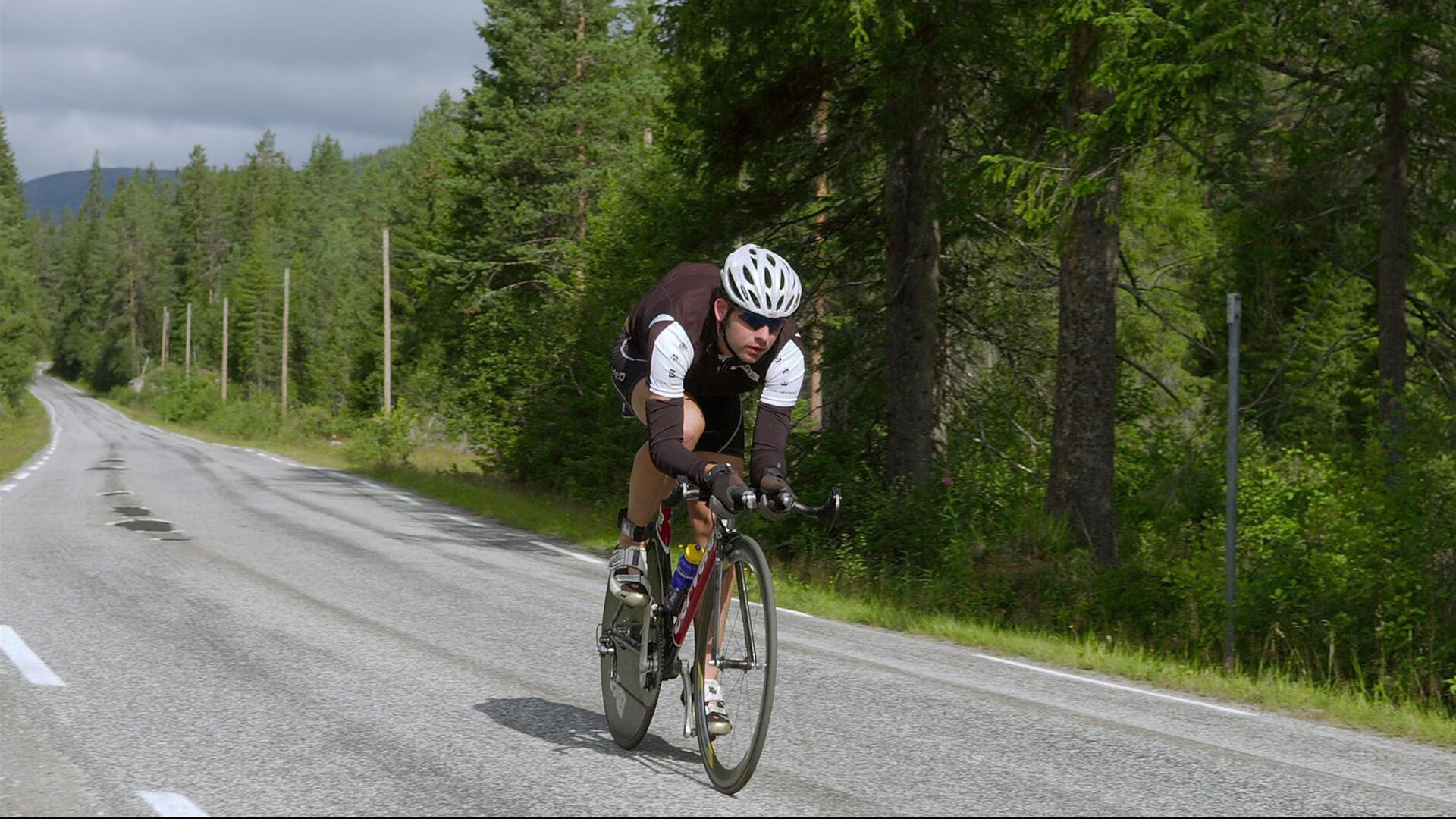 绿茵场上的险胜与乒乓球台的炽热，当葡萄牙足球遇见林高远状态