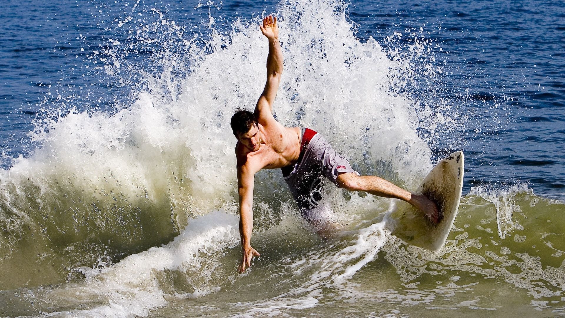 欧文惊艳四座，热火主场如熔炉般碾压吉林队